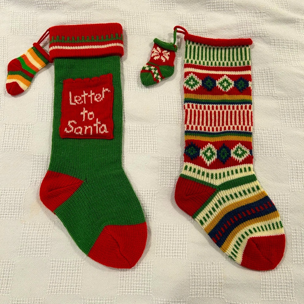 Vintage knit crochet Christmas stocking‎ set of 2 red green